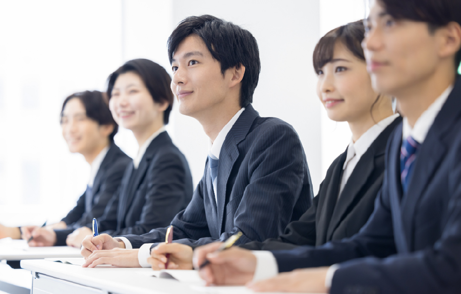 新卒・中途入社の様子